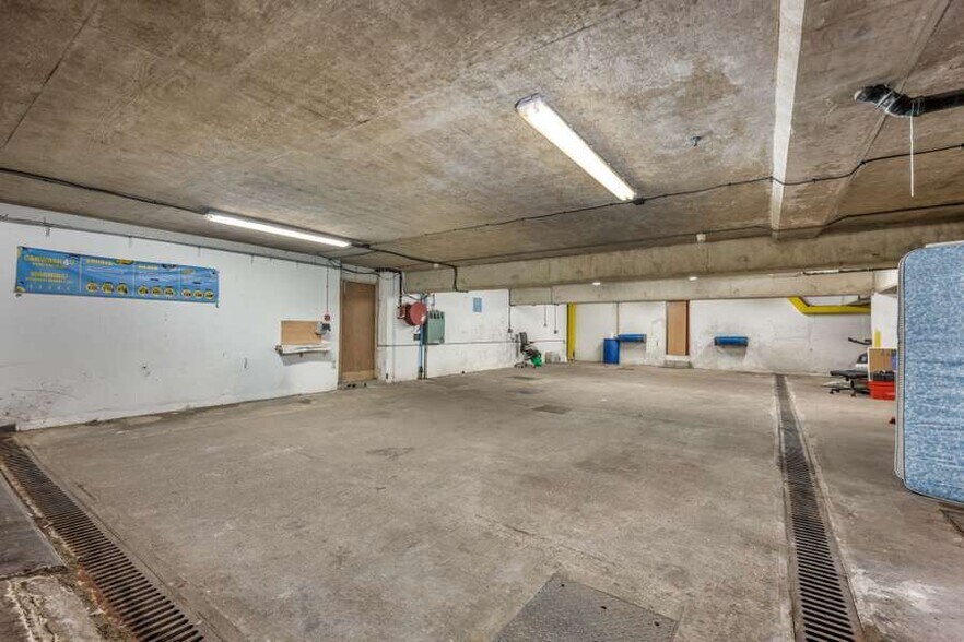130 Western Rd, Hove à vendre - Photo du bâtiment - Image 3 de 5