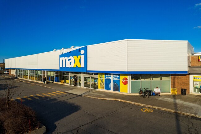 Plus de détails pour 175-199 25e Av, St-Eustache, QC - Commerce de détail à louer