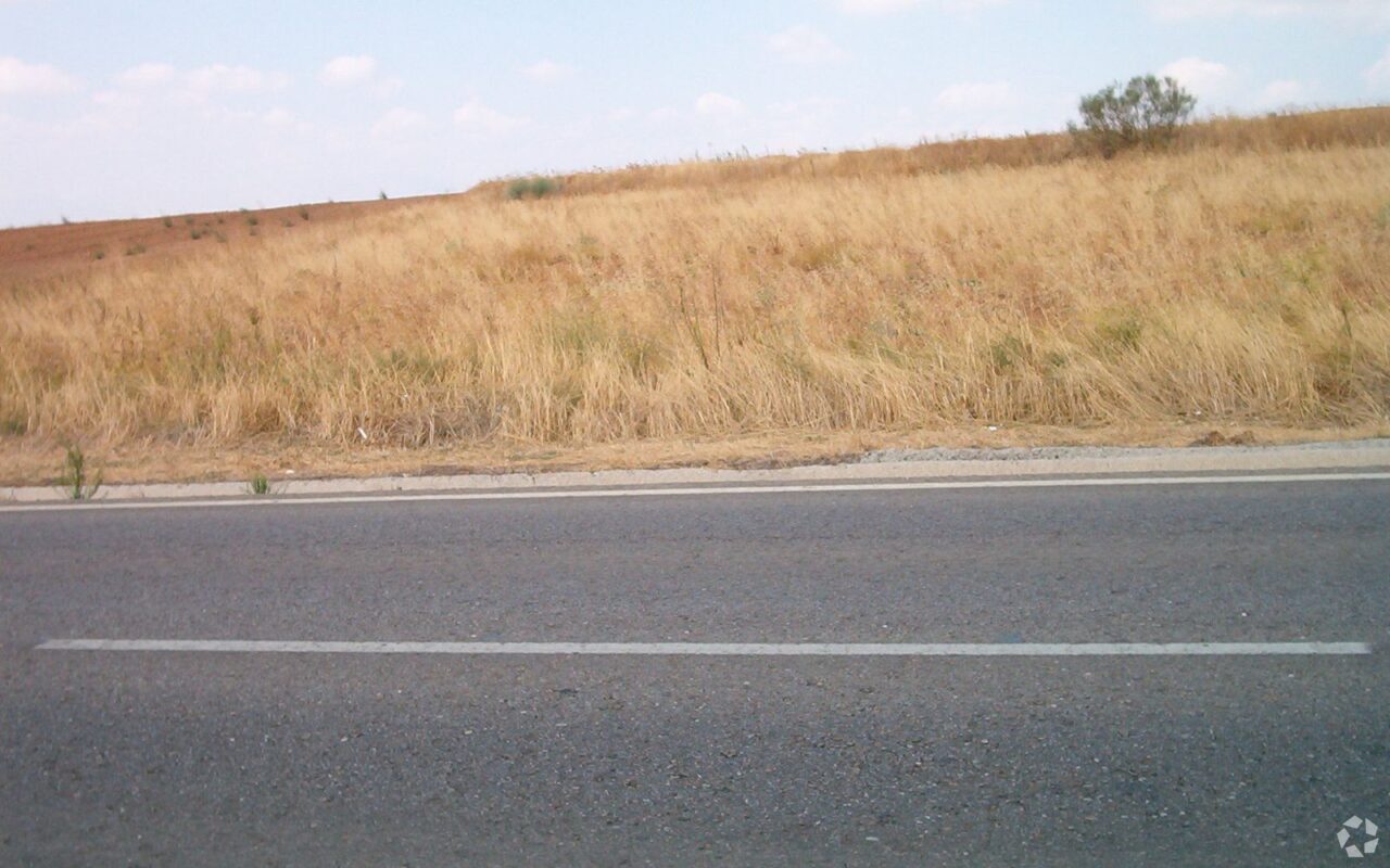 Land in Valdetorres de Jarama, Madrid for sale Primary Photo- Image 1 of 3