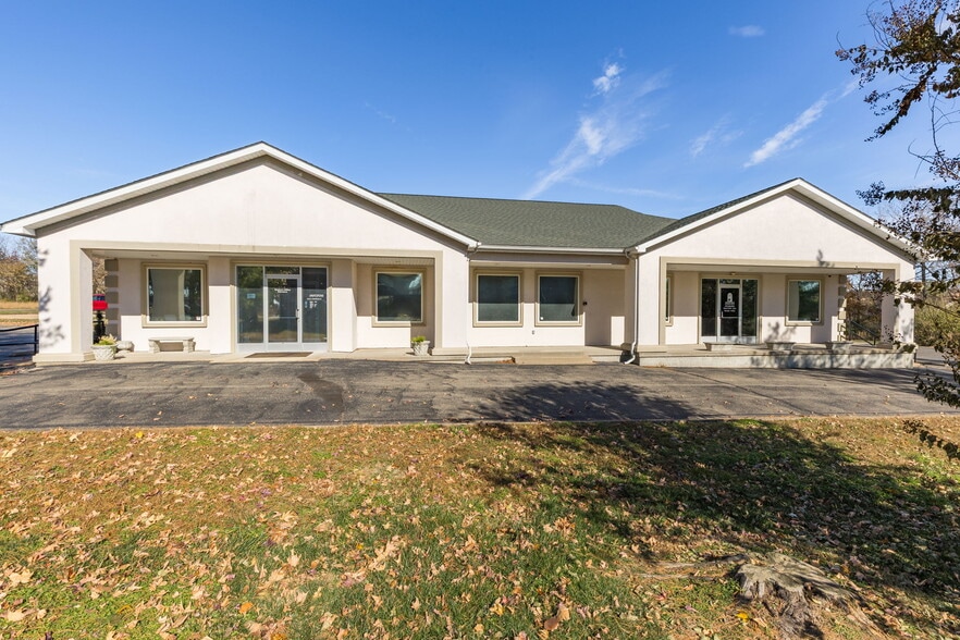 160 Westmount Dr, Farmington, MO à vendre - Photo du bâtiment - Image 2 de 31