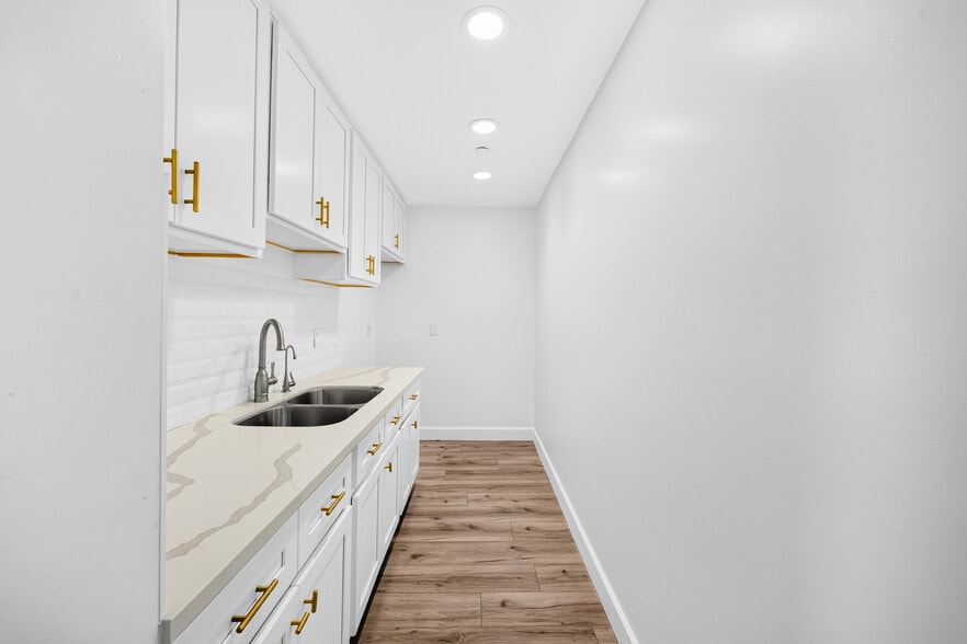 18071 Fitch, Irvine, CA à vendre - Photo du bâtiment - Image 2 de 57