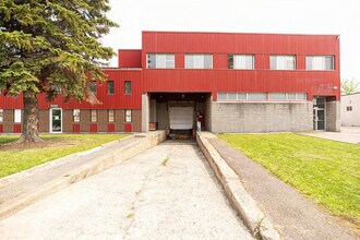 5145-5163 Rue Ramsay, Longueuil, QC à louer Photo du bâtiment- Image 1 de 8