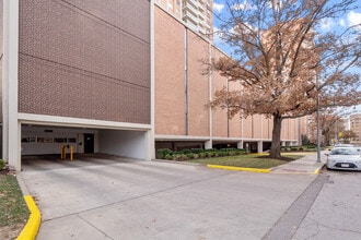 121 W 48th St, Kansas City, MO for lease Interior Photo- Image 1 of 36