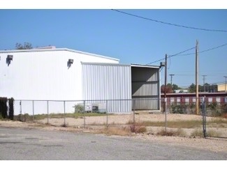 Plus de détails pour 1312-B N Longview St, Kilgore, TX - Industriel à vendre