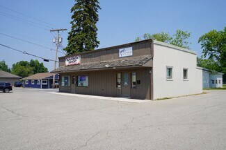 Plus de détails pour 908 N Wayne St, Angola, IN - Bureau à vendre