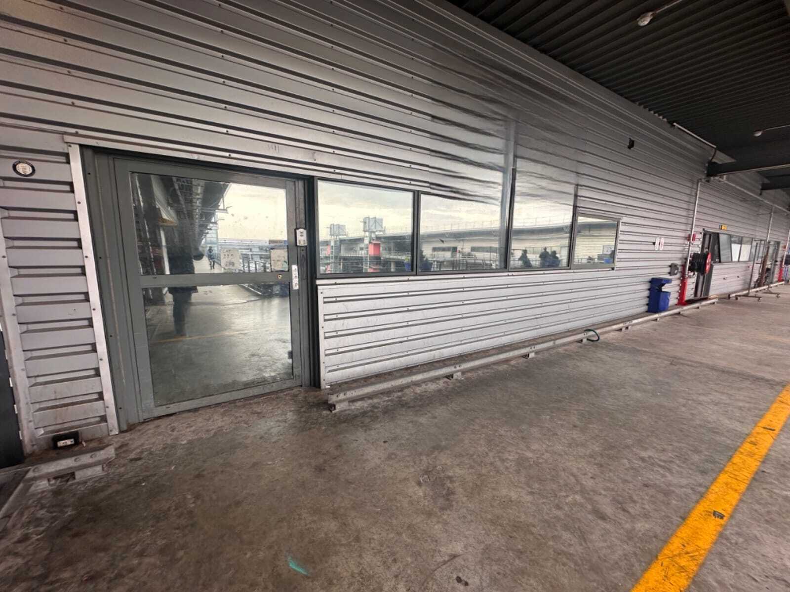 Flex in Pantin for sale Interior Photo- Image 1 of 5