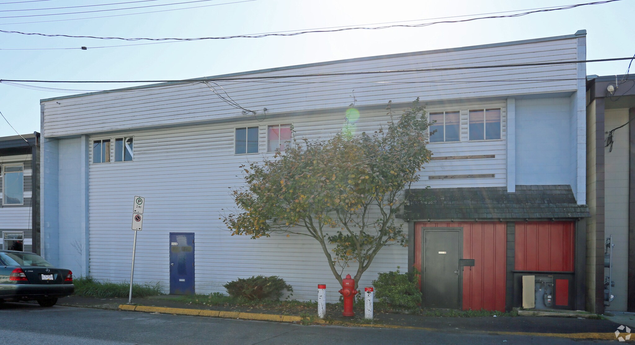 1123 W 15th St, North Vancouver, BC à vendre Photo principale- Image 1 de 1