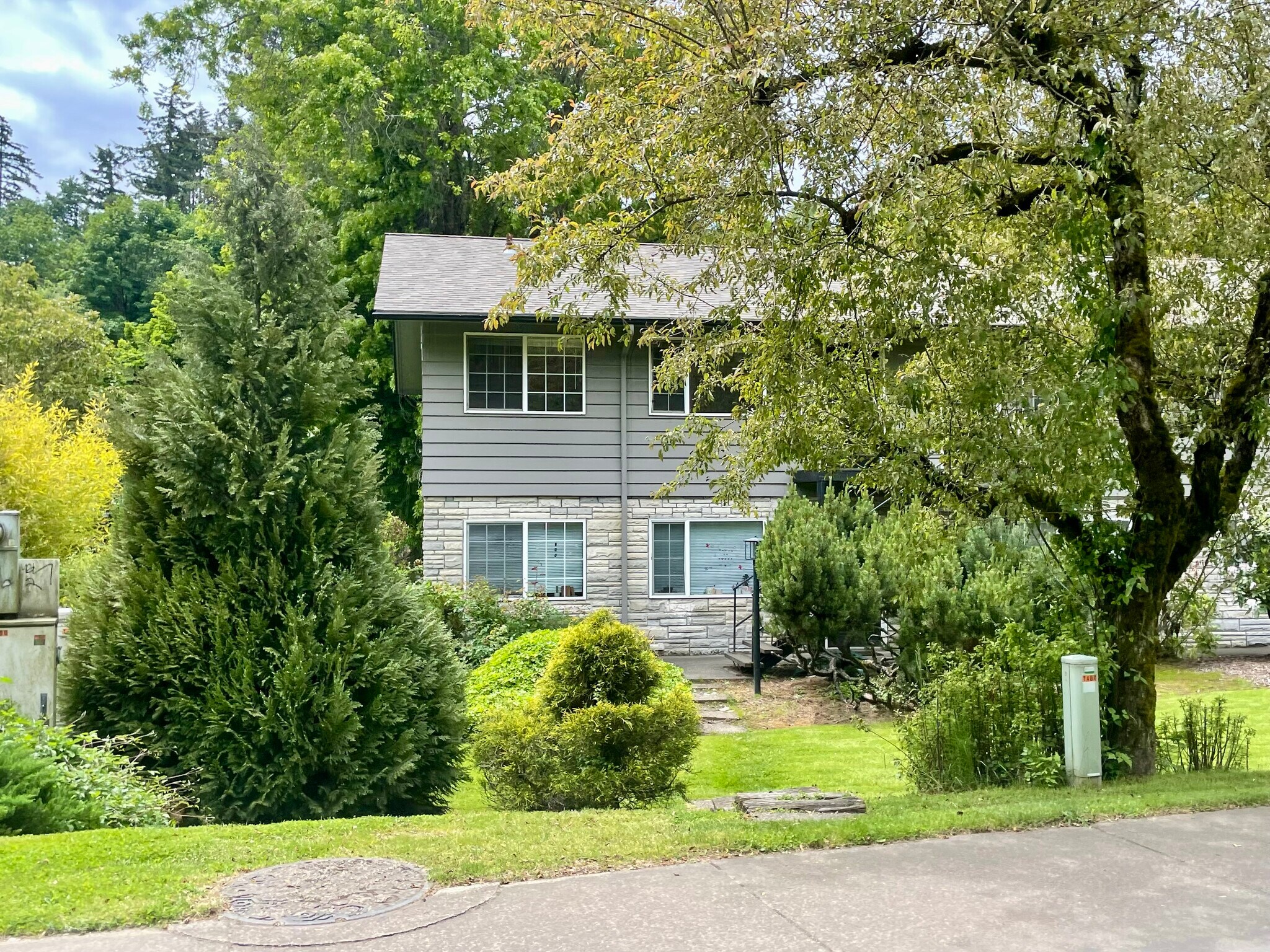 1410-1420 SW Bertha Blvd, Portland, OR for sale Building Photo- Image 1 of 13