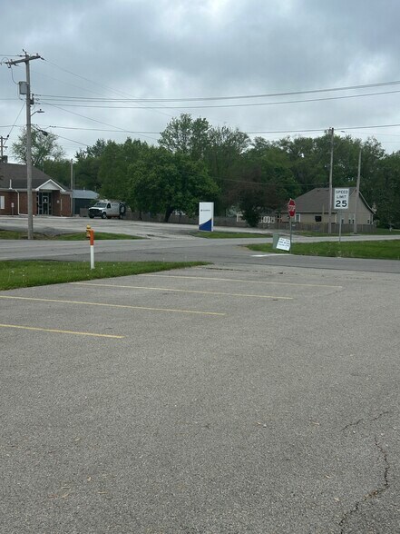 102 W Lawrence St, Kearney, MO à vendre - Photo du bâtiment - Image 3 de 12