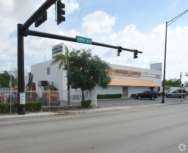 1535 W Sunrise Blvd, Fort Lauderdale, FL à vendre - Photo du bâtiment - Image 1 de 8