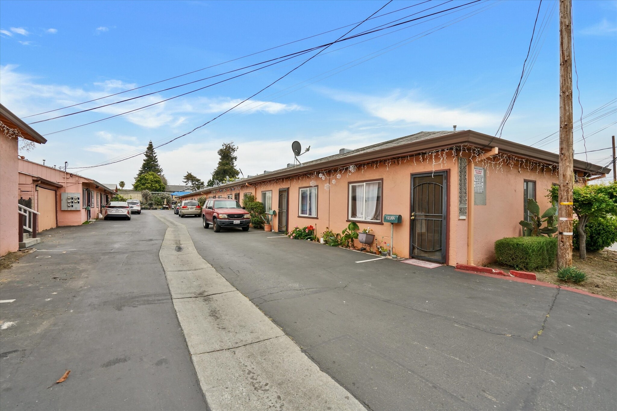21806-21832 Meekland Ave, Hayward, CA for sale Primary Photo- Image 1 of 25