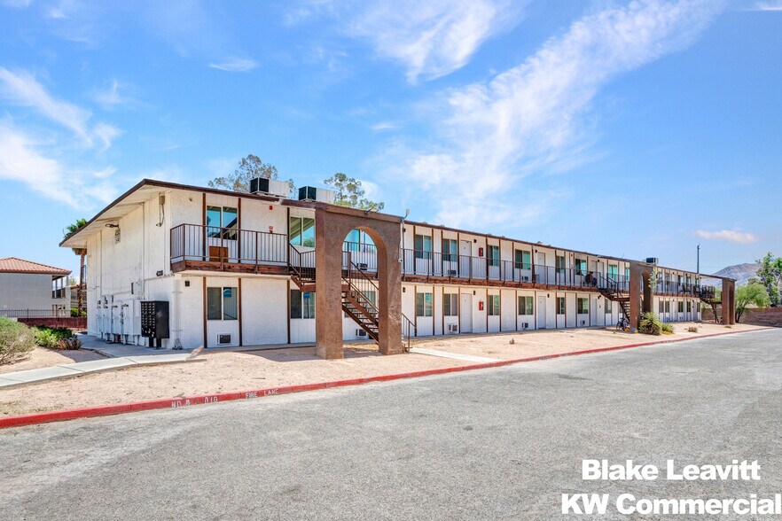 4330 Las Vegas Blvd N, Las Vegas, NV à vendre - Photo du bâtiment - Image 3 de 39