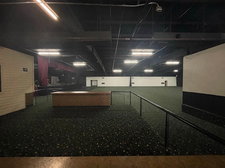 134 Elm St, Anniston, AL for lease - Building Photo - Image 3 of 37