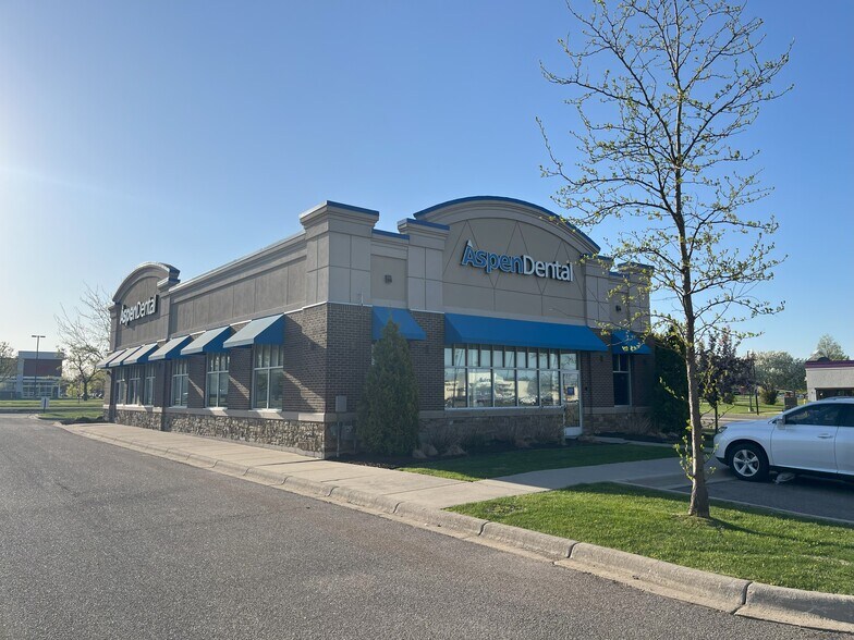 964 Highway 15 S, Hutchinson, MN à vendre - Photo du bâtiment - Image 2 de 4