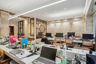 Plus de détails pour 13 Rue De Laborde, Paris - Coworking à louer