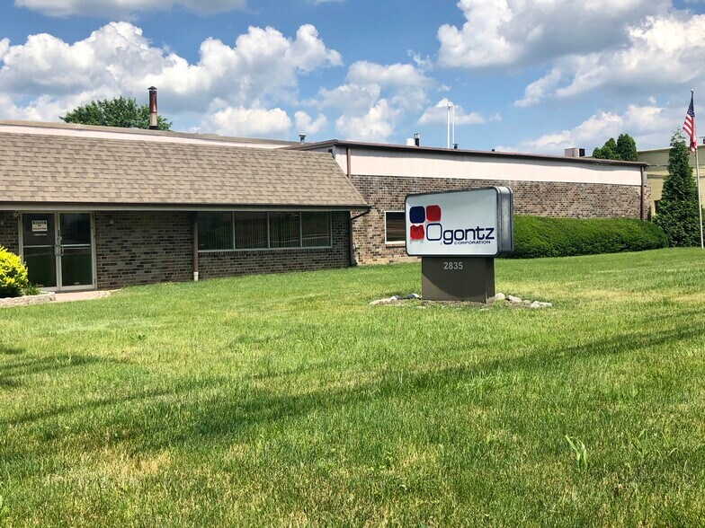2835 Terwood Rd, Willow Grove, PA à vendre - Photo du bâtiment - Image 2 de 17