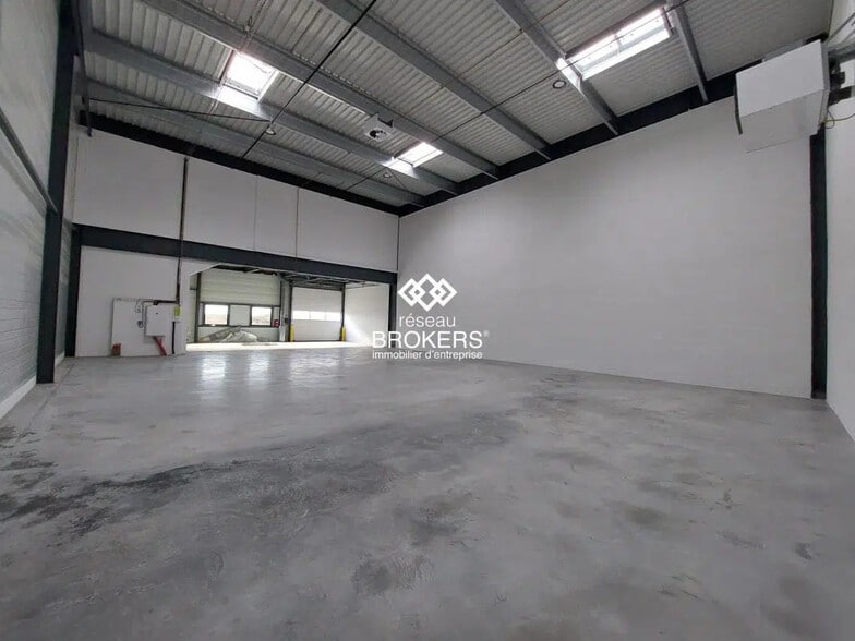 Office in Corbeil-Essonnes for lease - Building Photo - Image 1 of 14