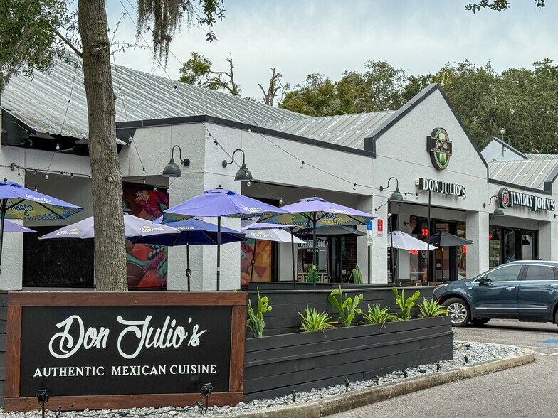 2814 E Bearss Ave, Tampa, FL à louer - Photo du bâtiment - Image 2 de 2