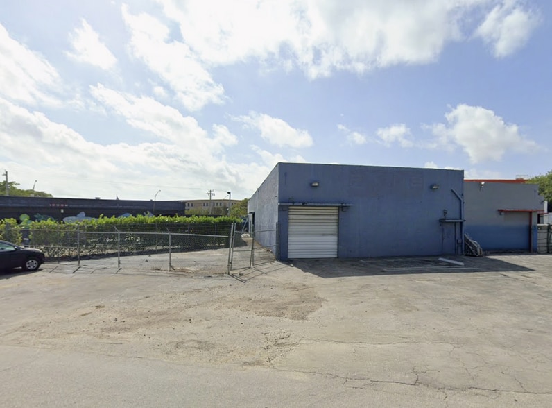 12961 SW 85th Avenue Rd, Miami, FL for lease - Primary Photo - Image 1 of 1
