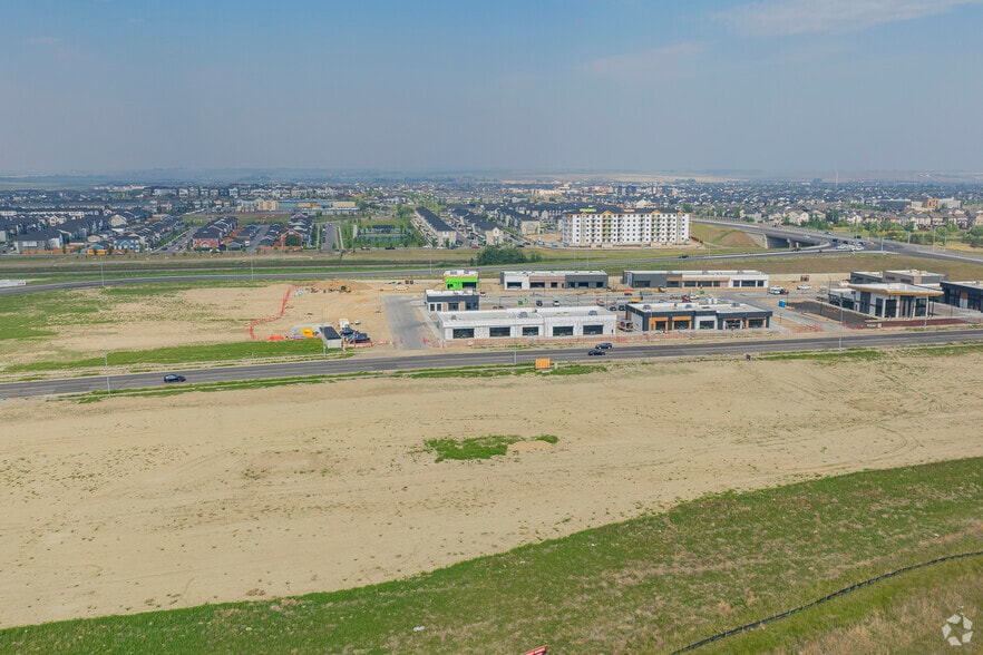 3105 Main St SW, Airdrie, AB for sale - Building Photo - Image 2 of 4