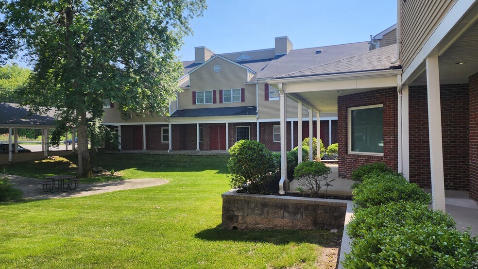 256 Columbia Tpke, Florham Park, NJ à vendre - Photo du bâtiment - Image 3 de 18