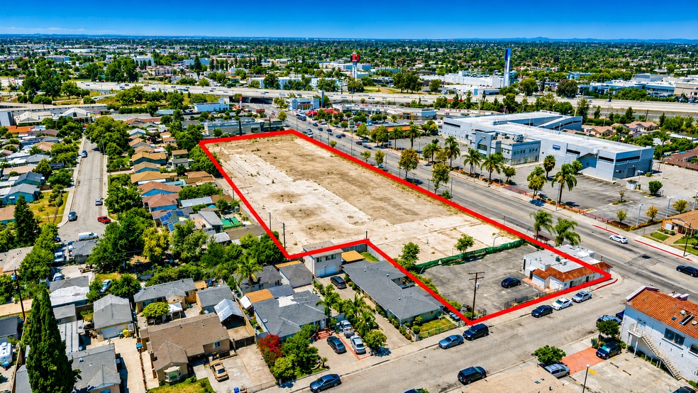 11640 - 11730 Valley Boulevard, El Monte, CA for sale - Building Photo - Image 2 of 14