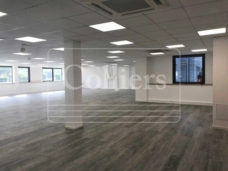 Bureau dans Marseille à louer - Photo du bâtiment - Image 3 de 8