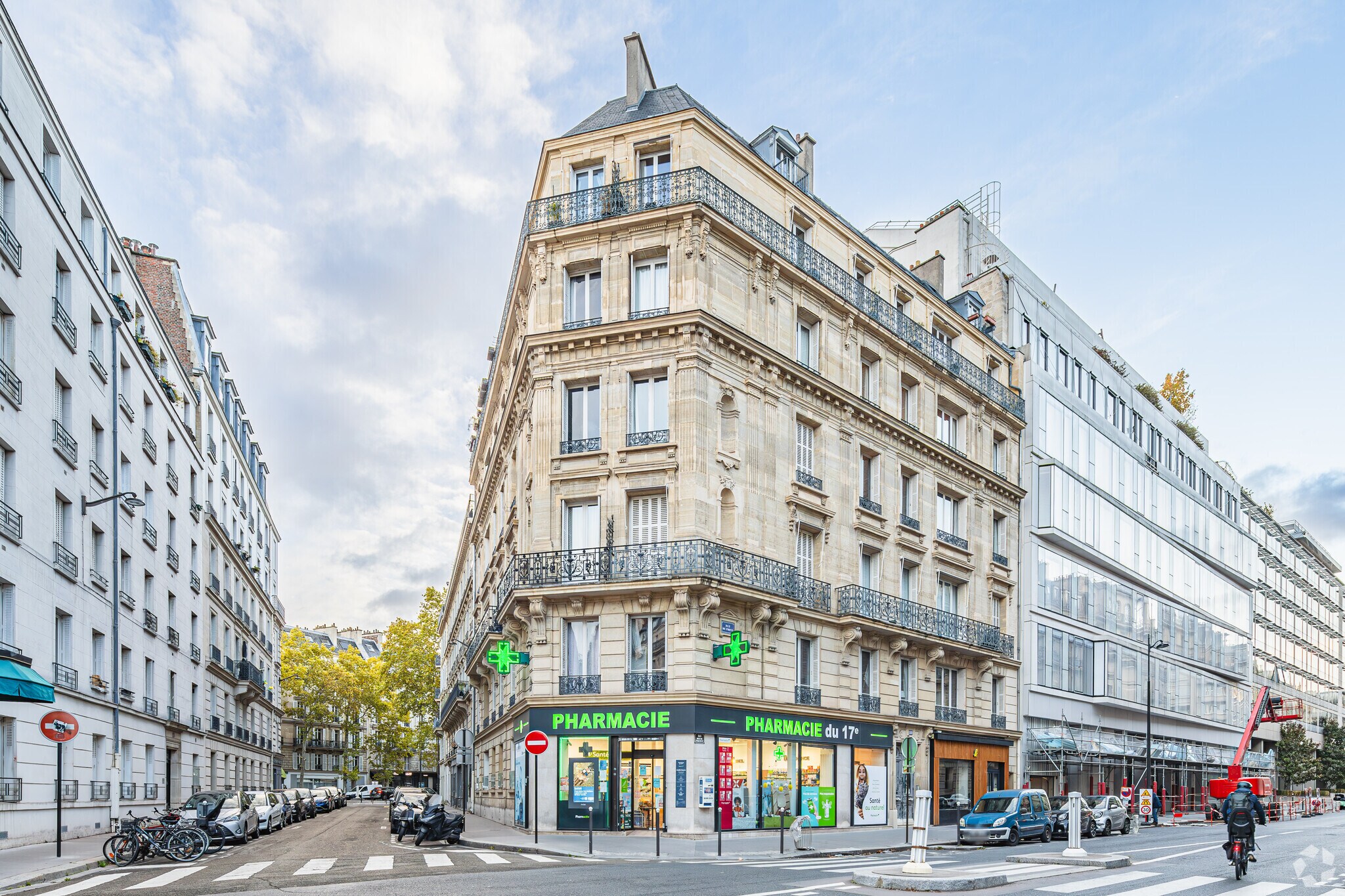 80 Rue De Prony, Paris à louer Photo du bâtiment- Image 1 de 4