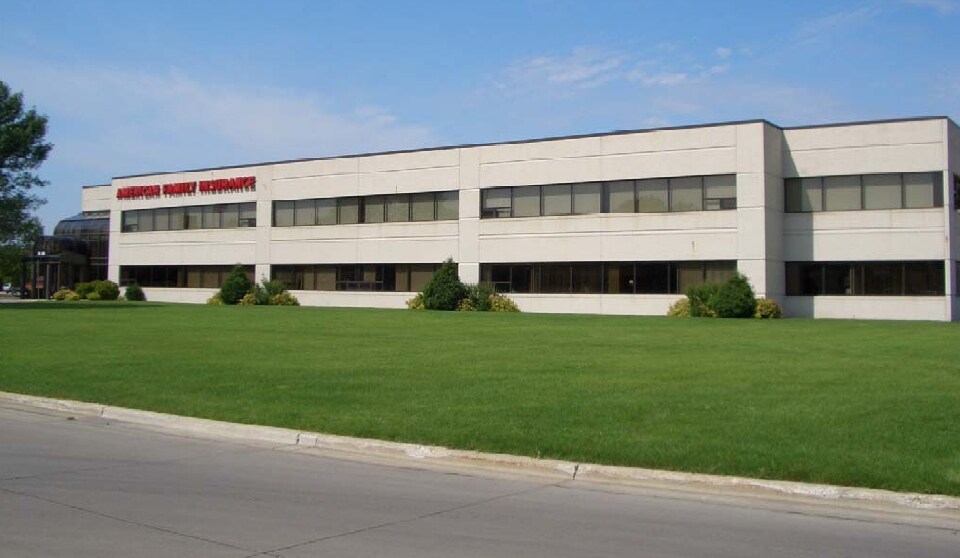 2829 University Dr S, Fargo, ND à louer - Photo du bâtiment - Image 2 de 2