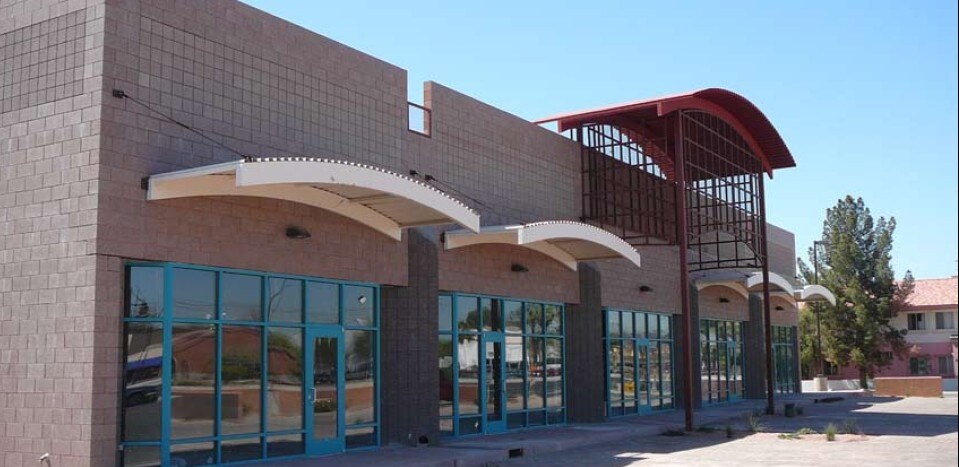 1501 E Apache Blvd, Tempe, AZ à vendre - Photo du bâtiment - Image 2 de 4