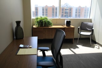 2300 Barrington Rd, Hoffman Estates, IL for lease Interior Photo- Image 2 of 4