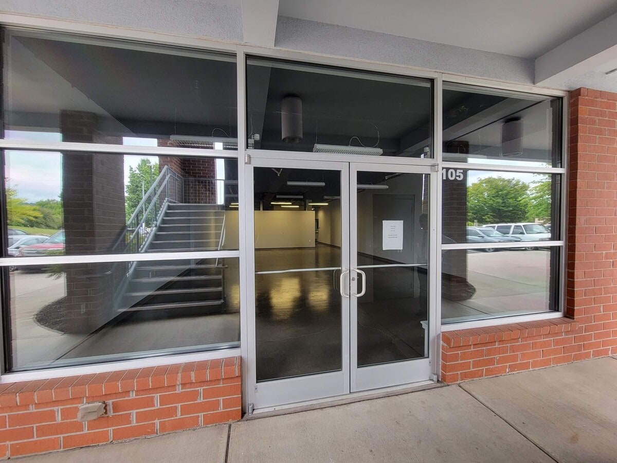 1143 Oak Ridge Tpke, Oak Ridge, TN 37830 - Unit 105 -  - Interior Photo - Image 1 of 8