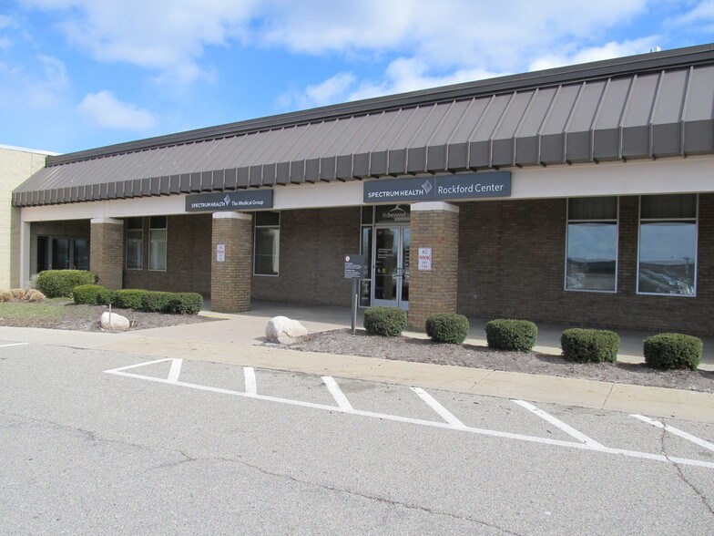 515 E Division Rd, Rockford, MI à louer - Photo du bâtiment - Image 2 de 13