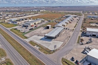 6637 Leopard St, Corpus Christi, TX for lease Building Photo- Image 2 of 8