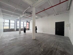 538 Johnson Ave, Brooklyn, NY for lease Interior Photo- Image 2 of 6