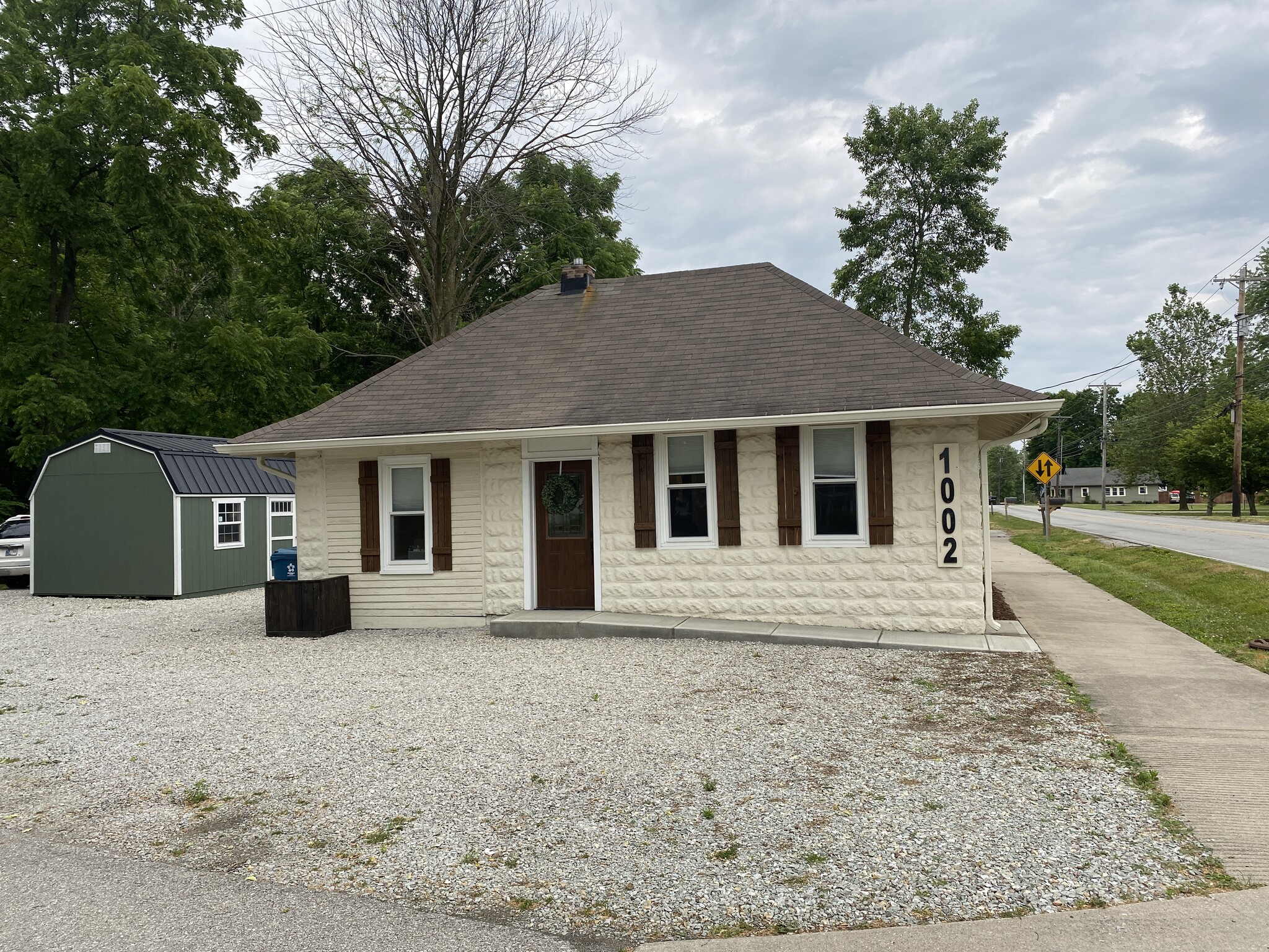 1002 E 106th St, Indianapolis, IN for lease Primary Photo- Image 1 of 5