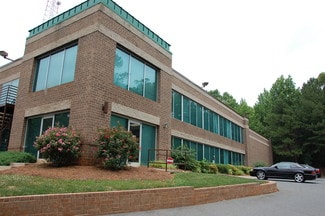 More details for 425 E Arrowhead Dr, Charlotte, NC - Office for Lease