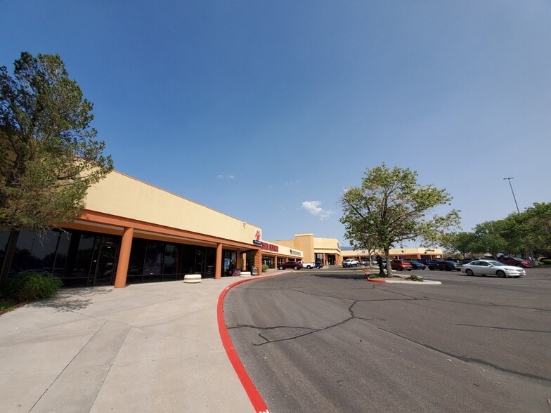 3301 Menaul Blvd NE, Albuquerque, NM for lease - Building Photo - Image 3 of 5