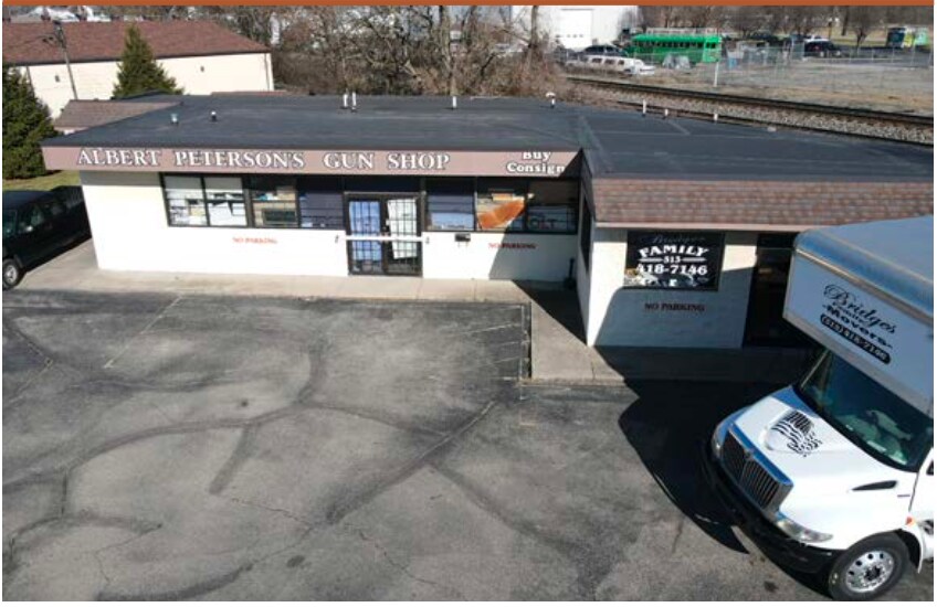 11338 Reading Rd, Cincinnati, OH à vendre - Photo du bâtiment - Image 2 de 4