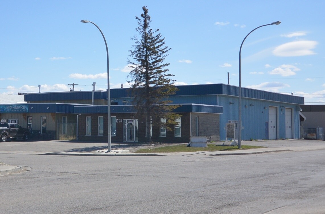 10123 95th Ave, Fort St John, BC à louer Photo du bâtiment- Image 1 de 9