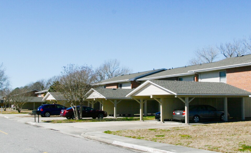 1870 Weeksville Rd, Elizabeth City, NC for sale - Building Photo - Image 1 of 1