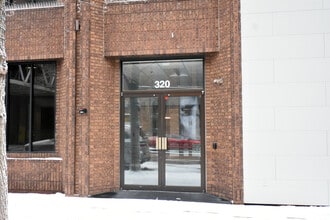 320 3rd St SE, Cedar Rapids, IA for lease Building Photo- Image 2 of 47