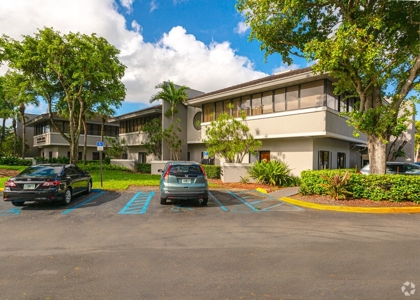 7000 SW 97th Ave, Miami, FL for sale - Primary Photo - Image 2 of 6