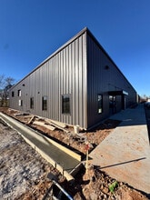 1894 E 1st Ave, Bentonville, AR à louer Photo intérieure- Image 1 de 16