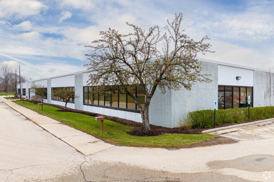 425-465 E Algonquin Rd, Arlington Heights, IL for sale - Primary Photo - Image 1 of 1