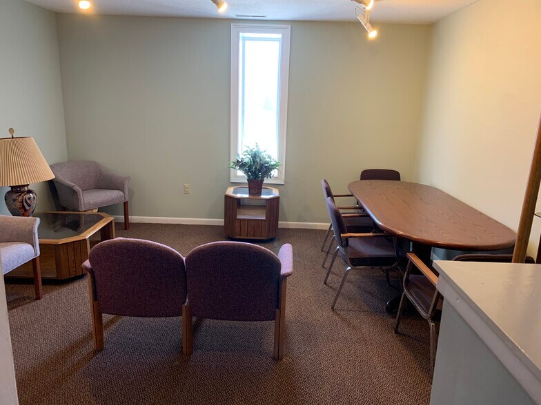 569 Boston Post Rd, Orange, CT à louer - Photo intérieure - Image 3 de 11