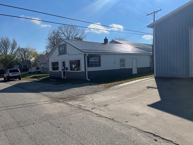 56 E Jefferson St, Spencer, IN à vendre - Photo du bâtiment - Image 3 de 15