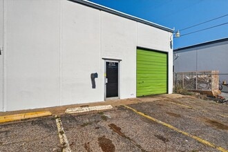 104-142 S Collins St, Arlington, TX for lease Interior Photo- Image 1 of 9