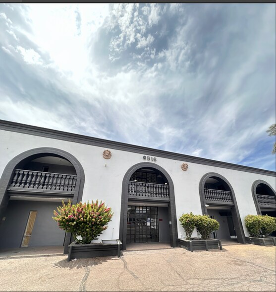 6516 N 7th St, Phoenix, AZ à vendre - Photo du bâtiment - Image 2 de 3