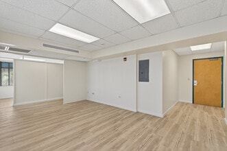 345 Royal Hawaiian Ave, Honolulu, HI for lease Matterport 3D Scan- Image 1 of 10